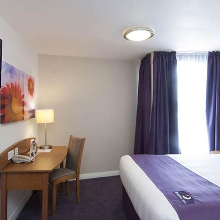Premier Inn Newcastle - Metro Centre Гейтсхед Экстерьер фото