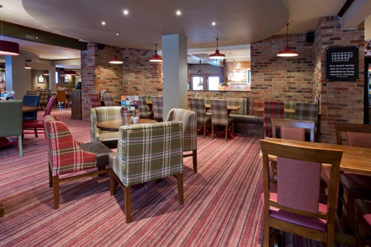 Premier Inn Newcastle - Metro Centre Гейтсхед Экстерьер фото