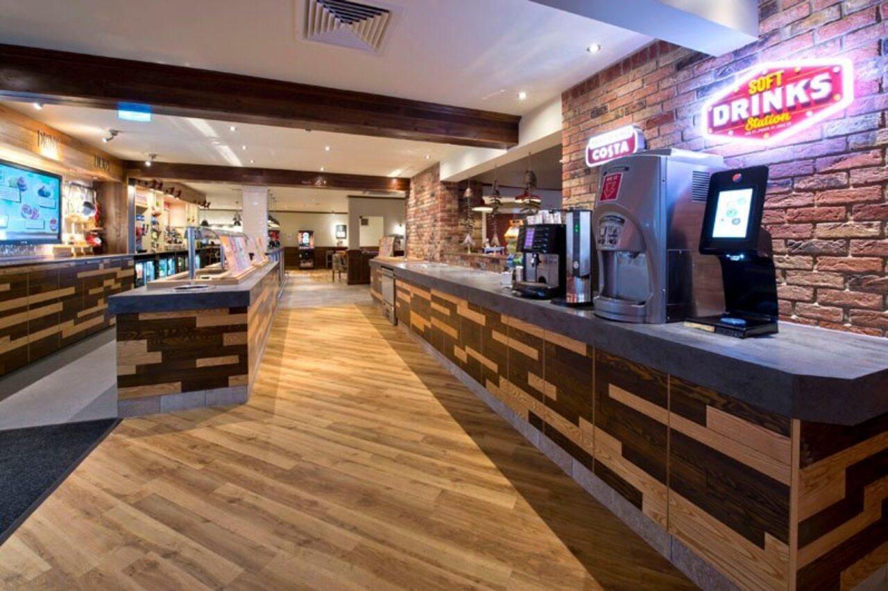 Premier Inn Newcastle - Metro Centre Гейтсхед Экстерьер фото