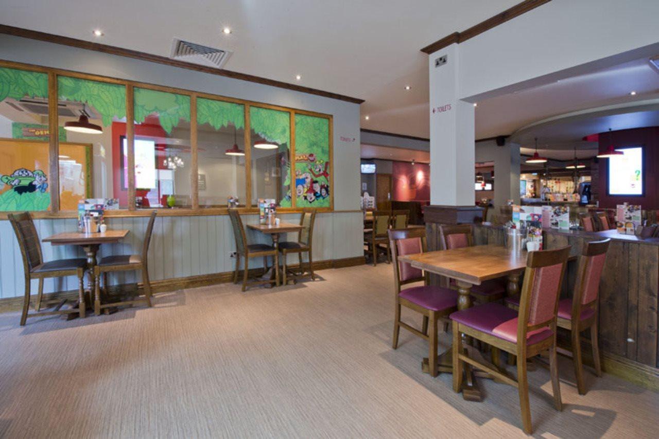 Premier Inn Newcastle - Metro Centre Гейтсхед Экстерьер фото