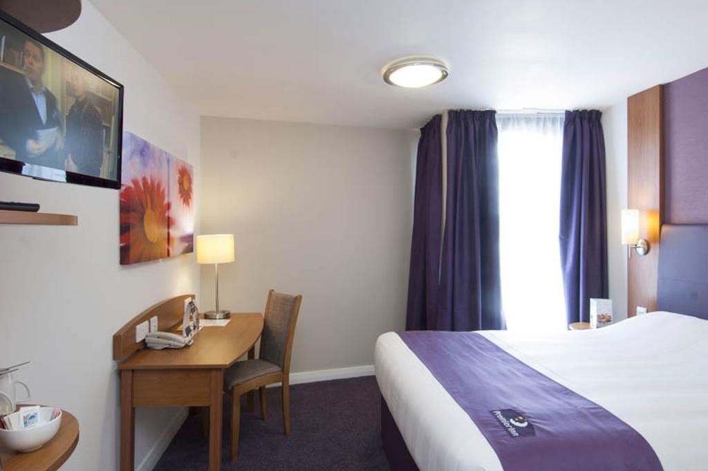 Premier Inn Newcastle - Metro Centre Гейтсхед Экстерьер фото
